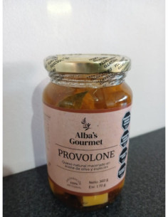 queso provolone macerado en oliva y especias